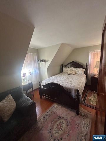 55 Hamilton Road, Teaneck, NJ 07666