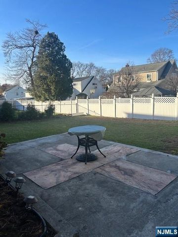 55 Hamilton Road, Teaneck, NJ 07666