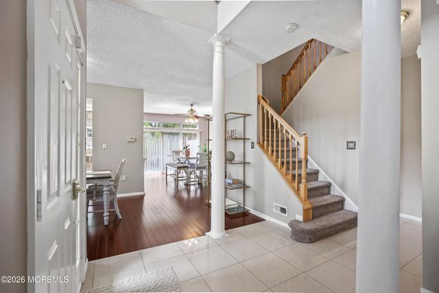 53 Cheyenne Street, Tinton Falls, NJ 07712