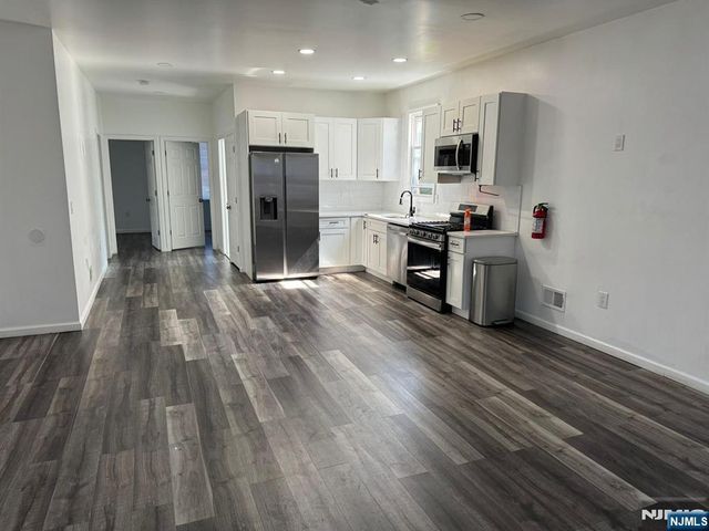 152 Market Street, Garfield, NJ 07026
