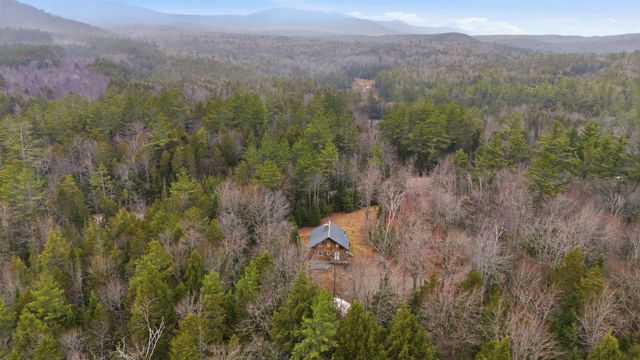 2936 Hapgood Pond Road, Peru, VT 05152
