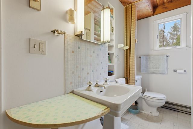 2936 Hapgood Pond Road, Peru, VT 05152