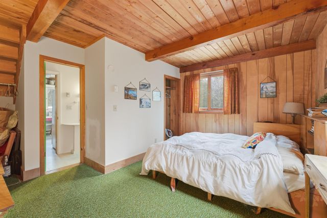 2936 Hapgood Pond Road, Peru, VT 05152