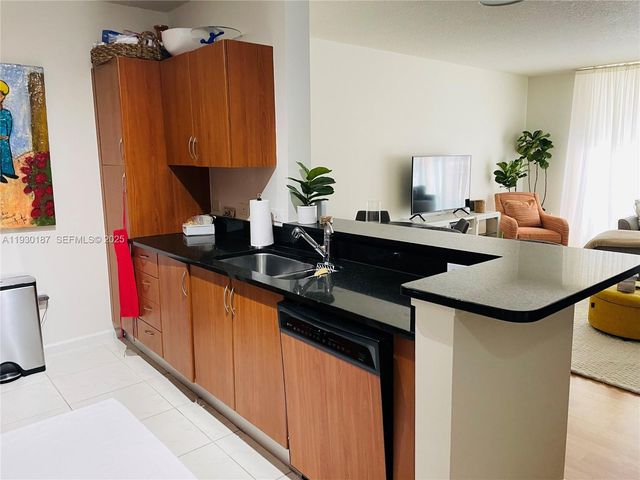 2775 NE 187 St 628, Aventura, FL 33180