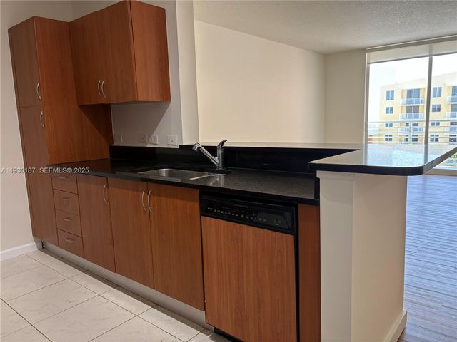 2775 NE 187 St 628, Aventura, FL 33180