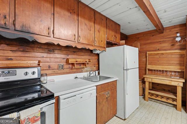 15 Imperial Lane, Clayton, GA 30525