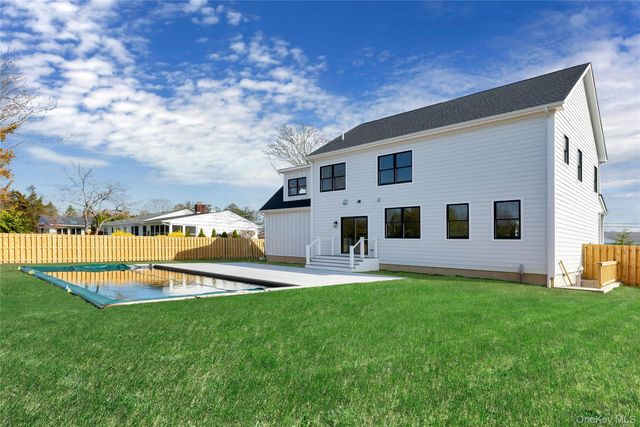 33 Dougs Lane, South Jamesport, NY 11970