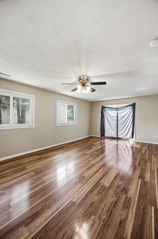 1001 17th Street NE, Cedar Rapids, IA 52402