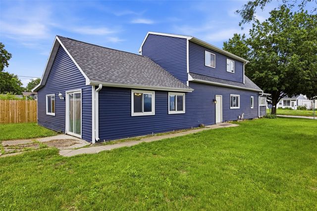 1001 17th Street NE, Cedar Rapids, IA 52402