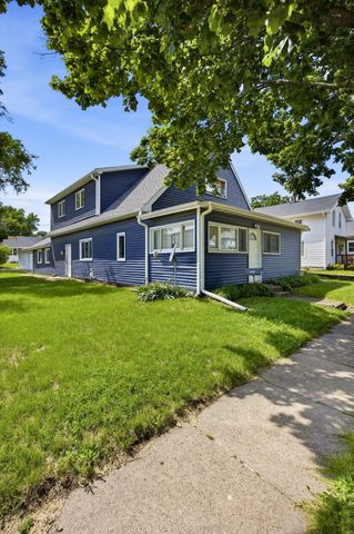 1001 17th Street NE, Cedar Rapids, IA 52402