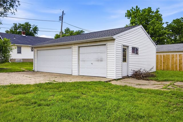 1001 17th Street NE, Cedar Rapids, IA 52402