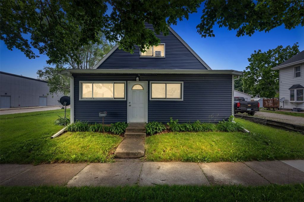 1001 17th Street NE, Cedar Rapids, IA 52402