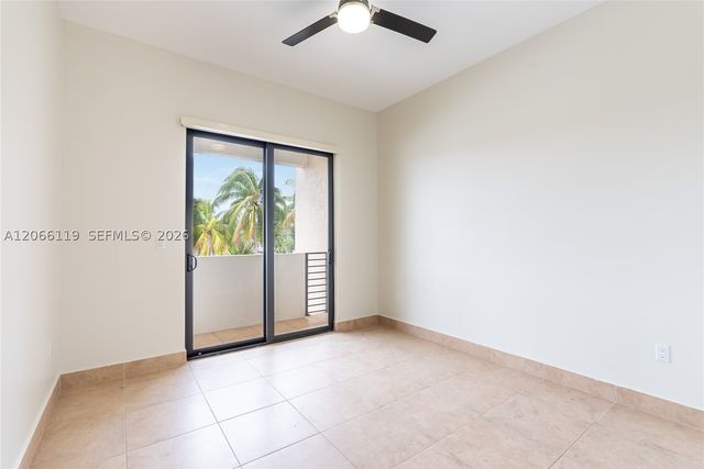 3070 NW 14th St B, Miami, FL 33125