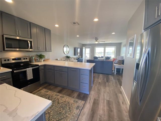 1107 S 11th St B12, Port Aransas, TX 78373