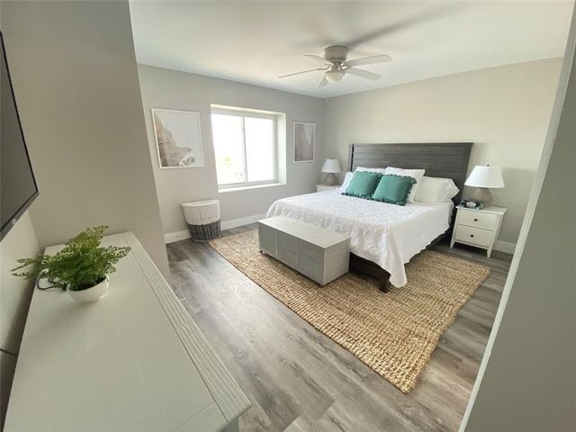 1107 S 11th St B12, Port Aransas, TX 78373