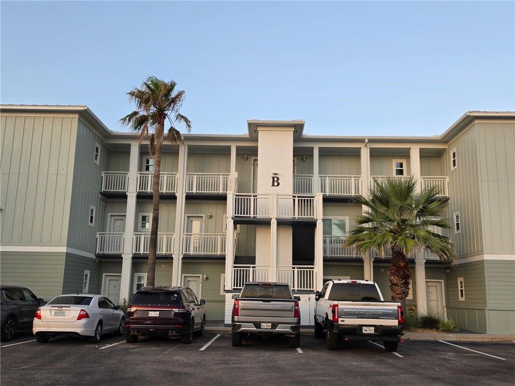 1107 S 11th St B12, Port Aransas, TX 78373