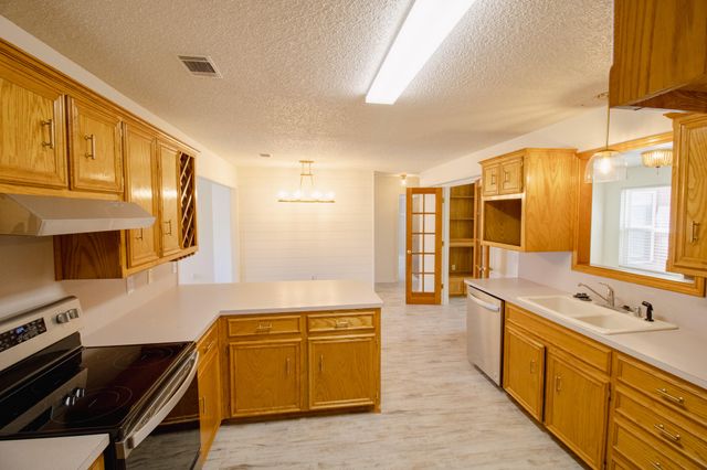 5731 95th Street, Lubbock, TX 79424