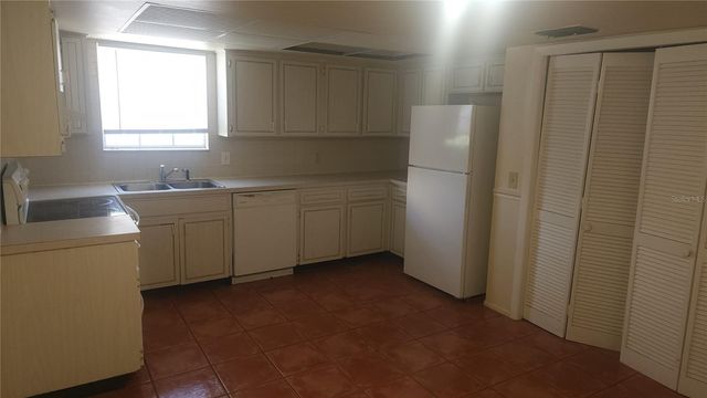 14460 REUTER STRASSE CIRCLE 718, Tampa, FL 33613