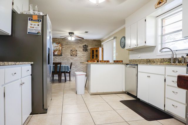 350 NW Barbara Drive, Fort Walton Beach, FL 32548