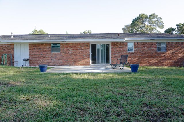 350 NW Barbara Drive, Fort Walton Beach, FL 32548