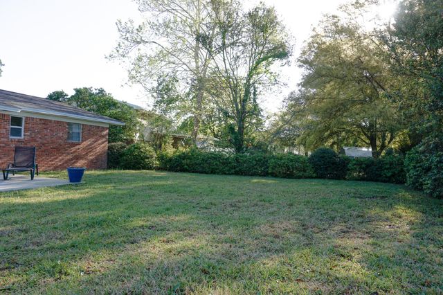 350 NW Barbara Drive, Fort Walton Beach, FL 32548