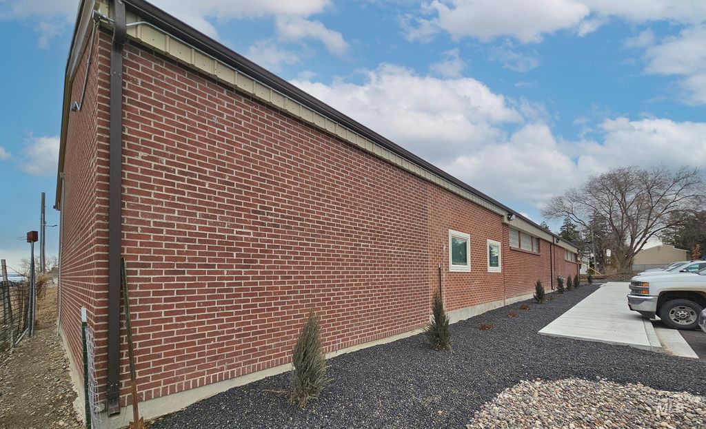 921 N Lincoln, Jerome, ID 83338 photo 2