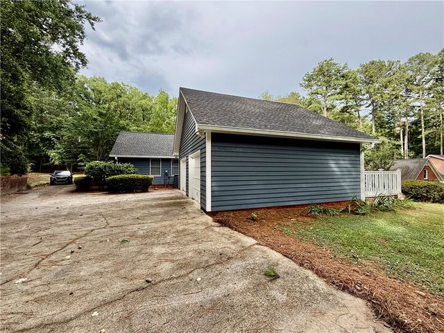 235 Stonehaven Way, Seneca, SC 29672
