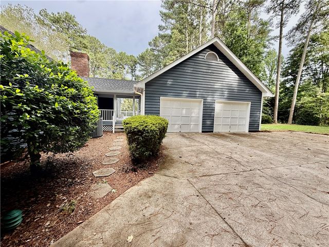 235 Stonehaven Way, Seneca, SC 29672