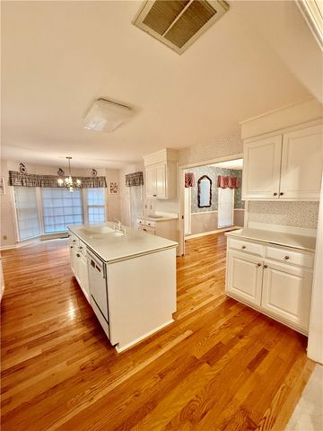 235 Stonehaven Way, Seneca, SC 29672