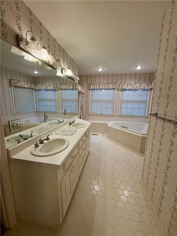 235 Stonehaven Way, Seneca, SC 29672