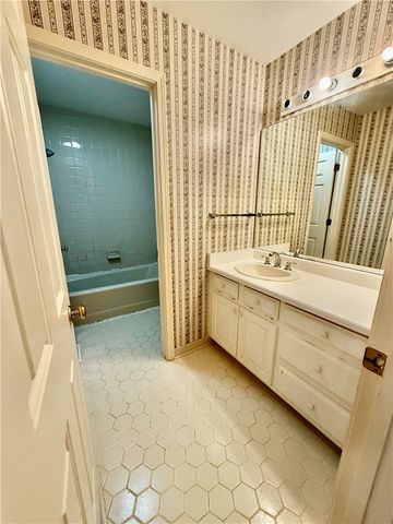235 Stonehaven Way, Seneca, SC 29672