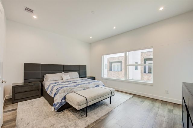 5839 Dolores Street, Houston, TX 77057