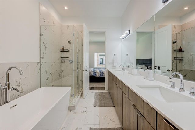 5839 Dolores Street, Houston, TX 77057