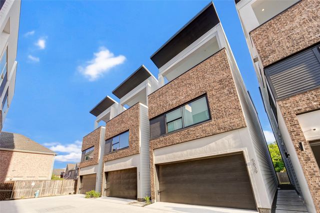 5839 Dolores Street, Houston, TX 77057