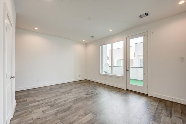 5839 Dolores Street, Houston, TX 77057
