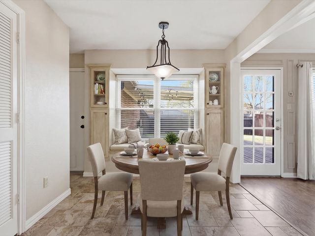 2018 Robin Hill Lane, Carrollton, TX 75007