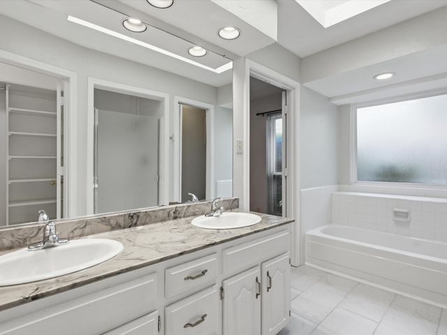 2018 Robin Hill Lane, Carrollton, TX 75007