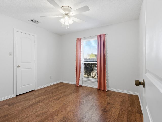 2018 Robin Hill Lane, Carrollton, TX 75007