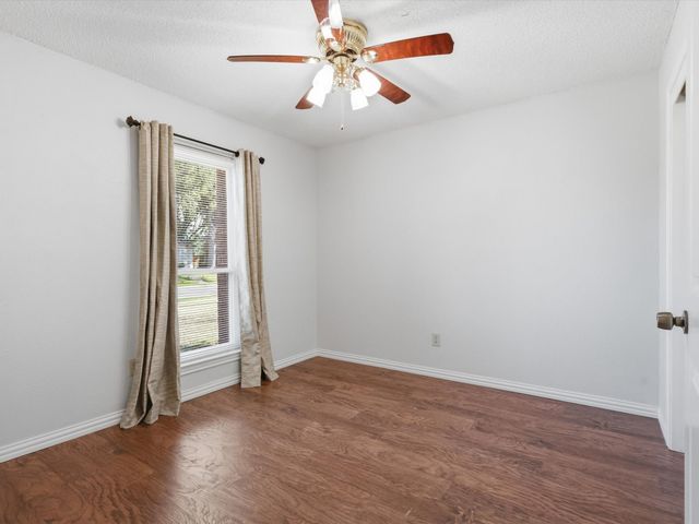 2018 Robin Hill Lane, Carrollton, TX 75007