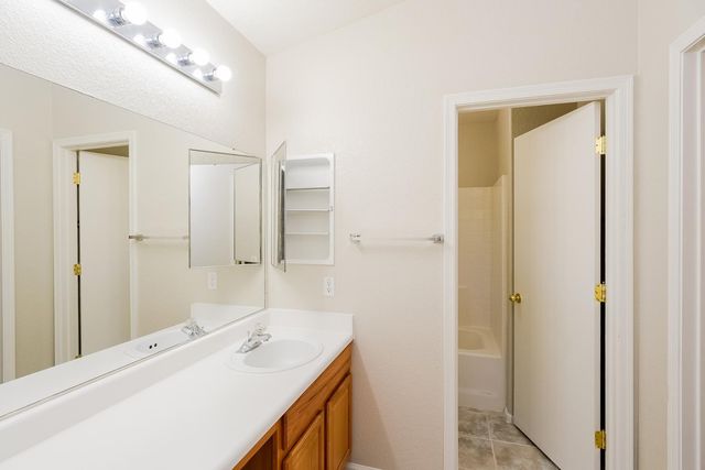 1048 E Monteleone Street, San Tan Valley, AZ 85140