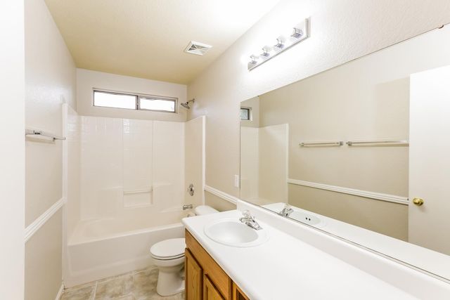 1048 E Monteleone Street, San Tan Valley, AZ 85140