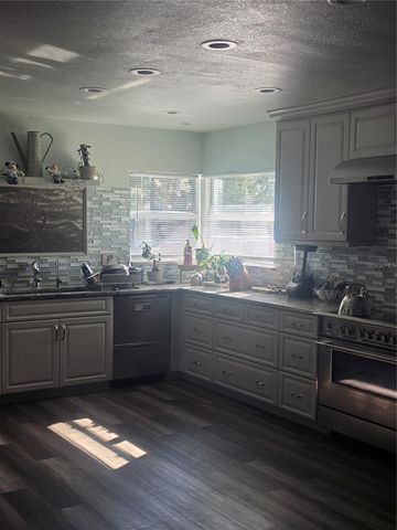 5539 DELAWARE AVENUE, New Port Richey, FL 34652