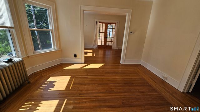 15 Bragaw Street, New London, CT 06320