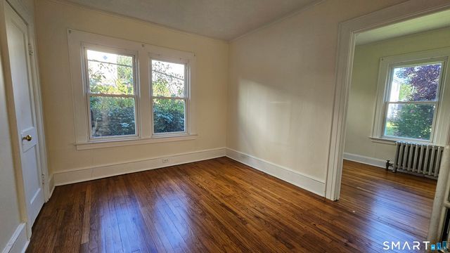 15 Bragaw Street, New London, CT 06320