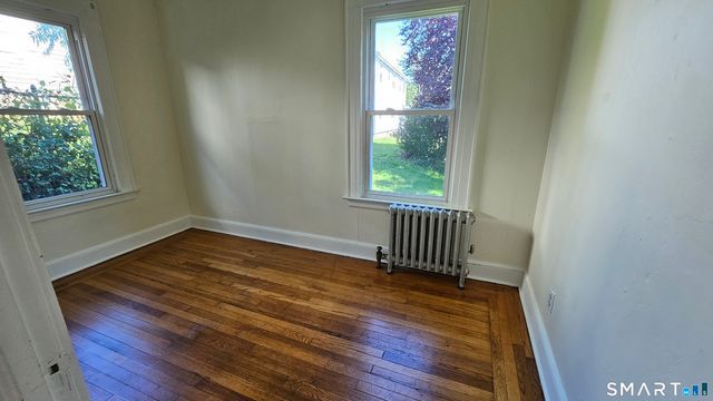 15 Bragaw Street, New London, CT 06320