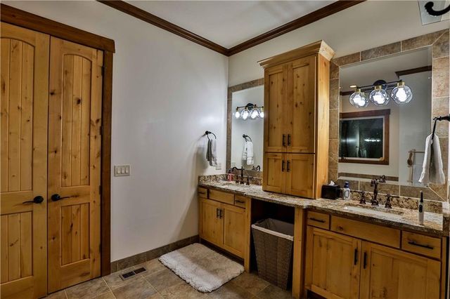 11580 S Carbondale Street, Olathe, KS 66061