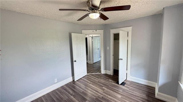 2500 E 42 Street, Kansas City, MO 64130