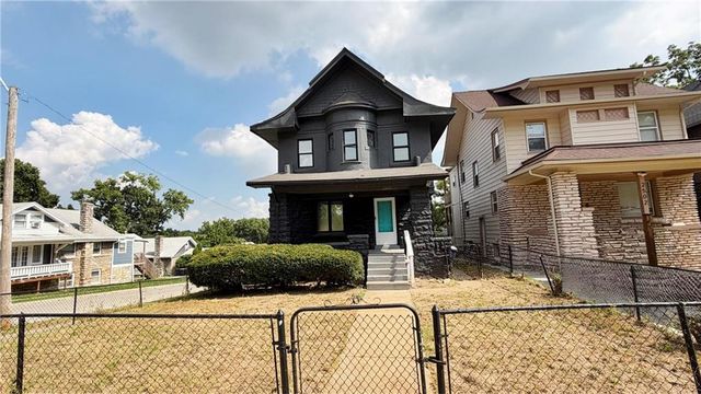 2500 E 42 Street, Kansas City, MO 64130