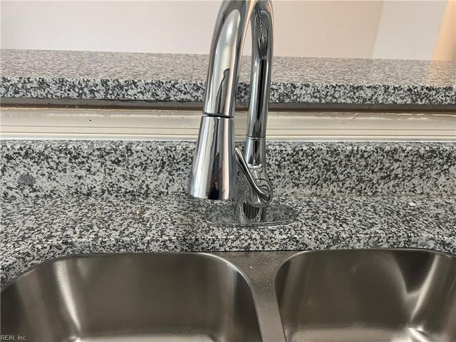 812 Elgin CT, Chesapeake, VA 23320