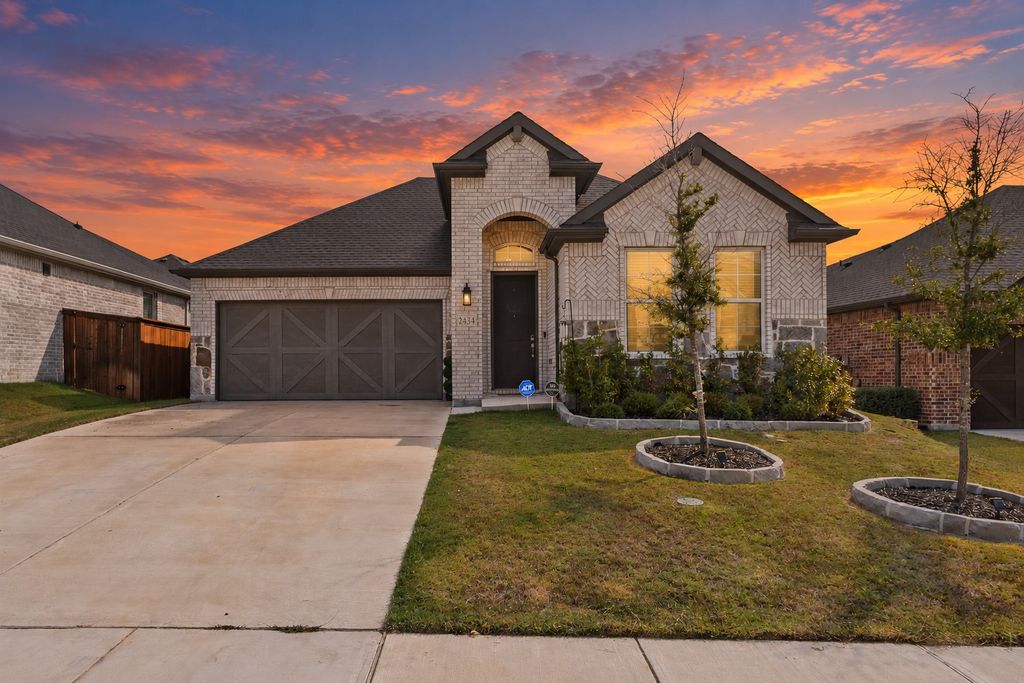 2434 Pebble Bank Lane, Midlothian, TX 76065 — exterior